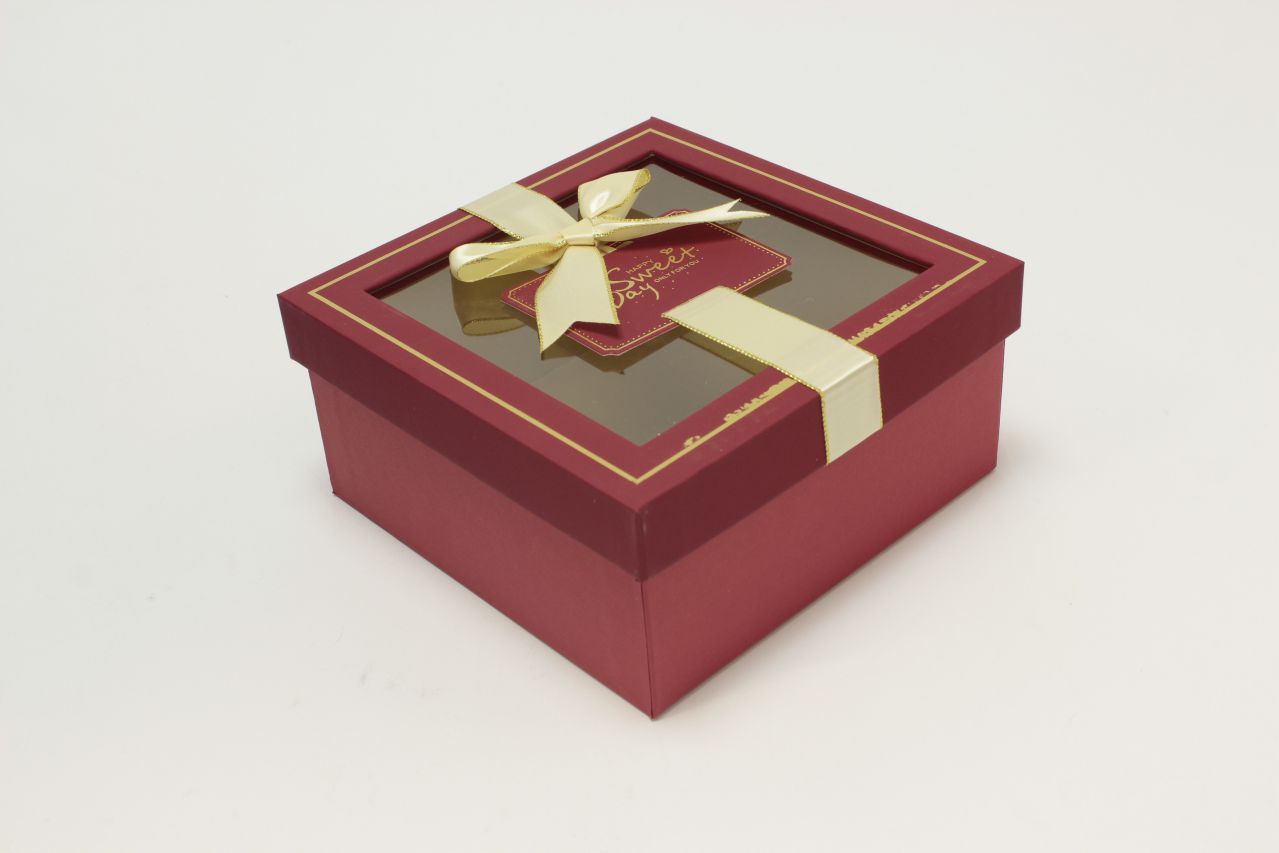 Коробка квадрат с окошком и бантом "luxe" 17*17*8 см, Красный (Арт) 72092301/2-2