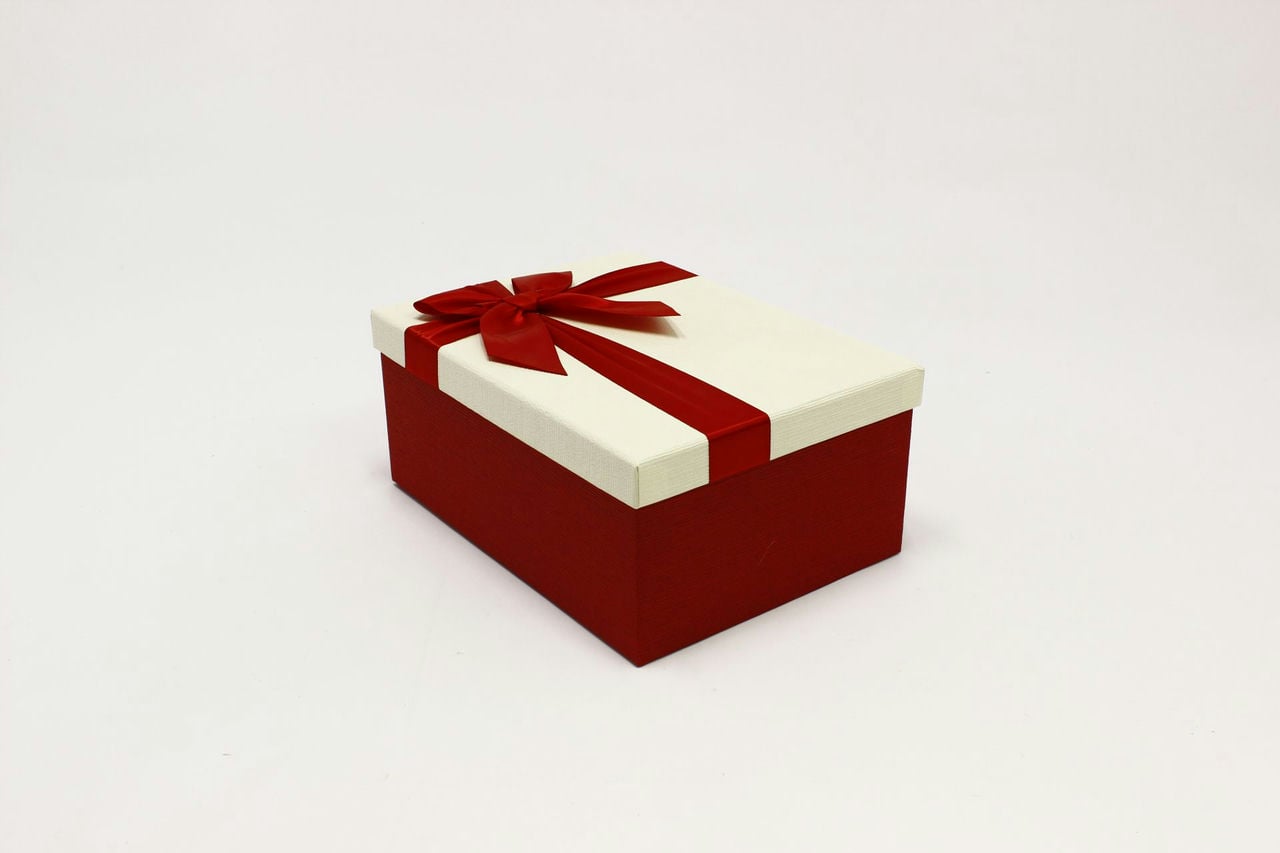 Коробка прямоугольная "Бант" Красный/Бежевый 26,3*19,3*11,3 см (Арт) 721604/0025-5