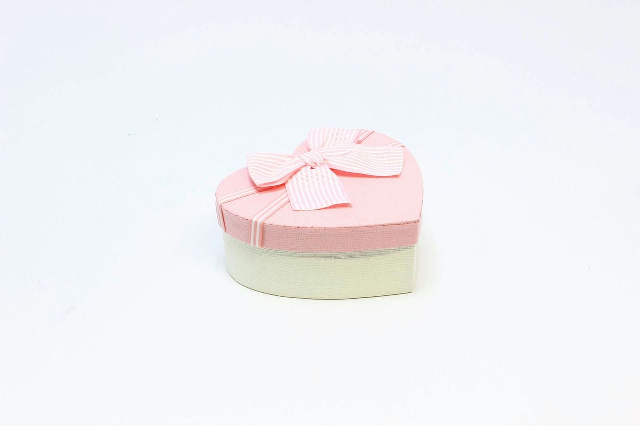 Коробка сердце 16*14*6 см  с бантиком, белая/розовая крышка (Арт) 720612/22-3А