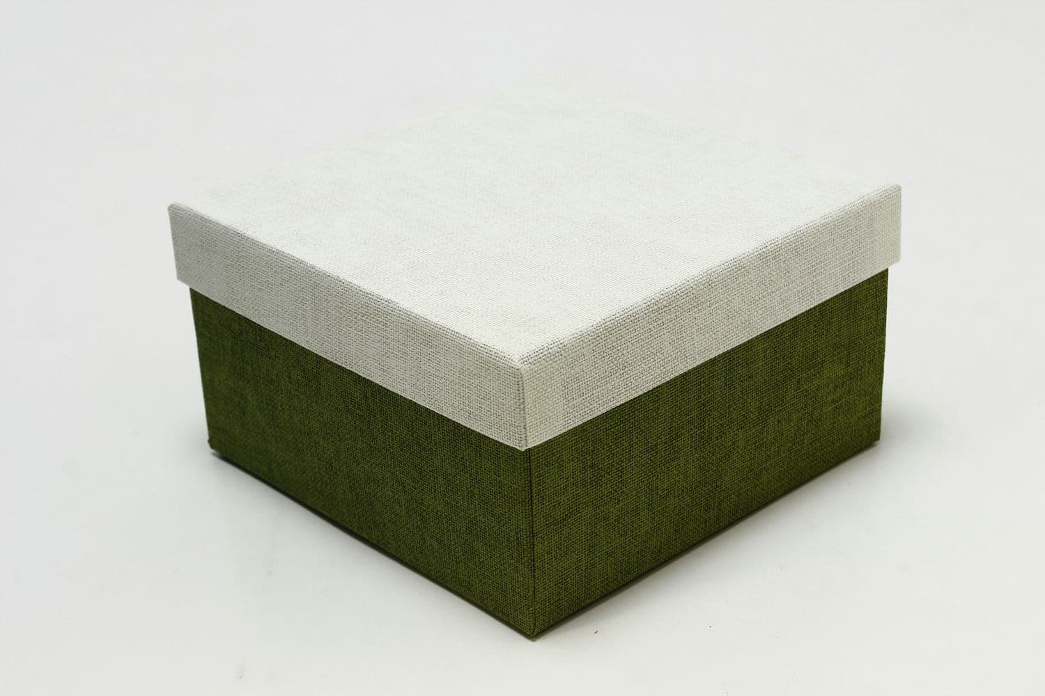 Коробка квадрат 17*17*9,5 см Зелёный/Белый (Арт) 7212289/0055-1