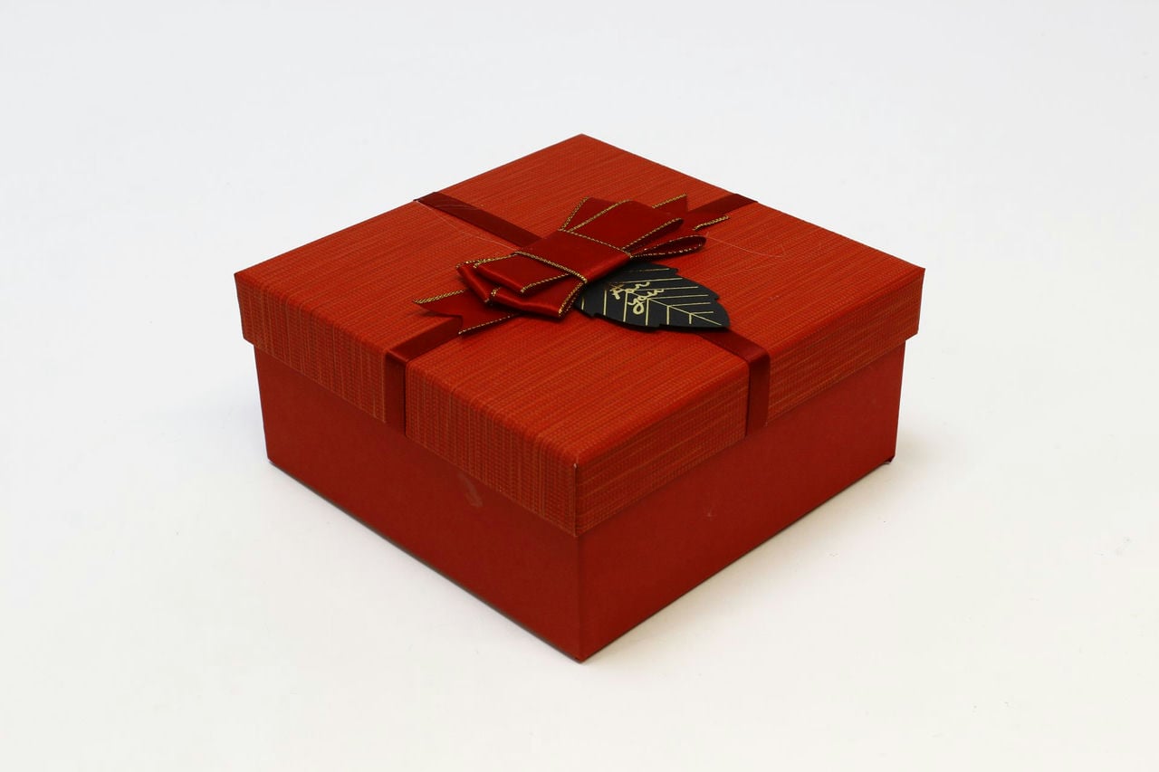Коробка квадрат 17*17*8 см с бантом "For You" Красный (Арт) 7201530/10-2