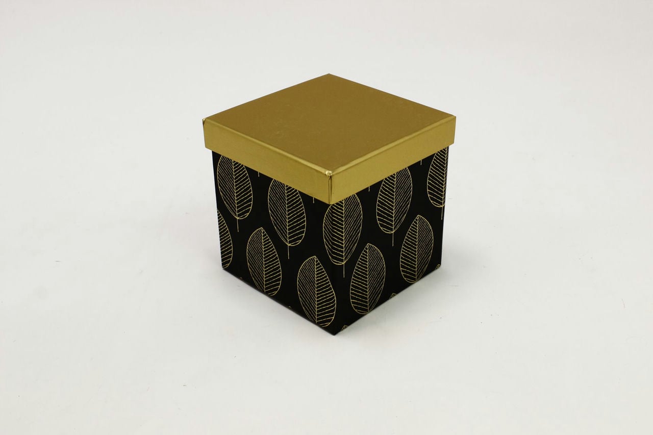 Подарочная коробка - Квадрат с золотой рисунок на чёрном 13,5*13,5*13,5 см (Арт) 87995767-2