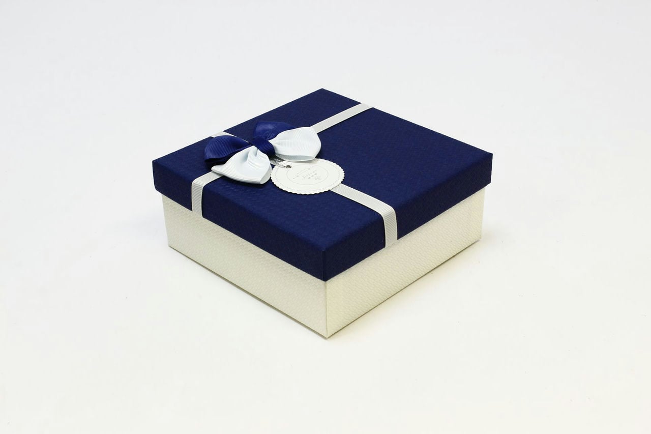 Коробка квадрат 15*15*6,5 см с бантом белая/синяя крышка (Арт) 720616/22-3Б