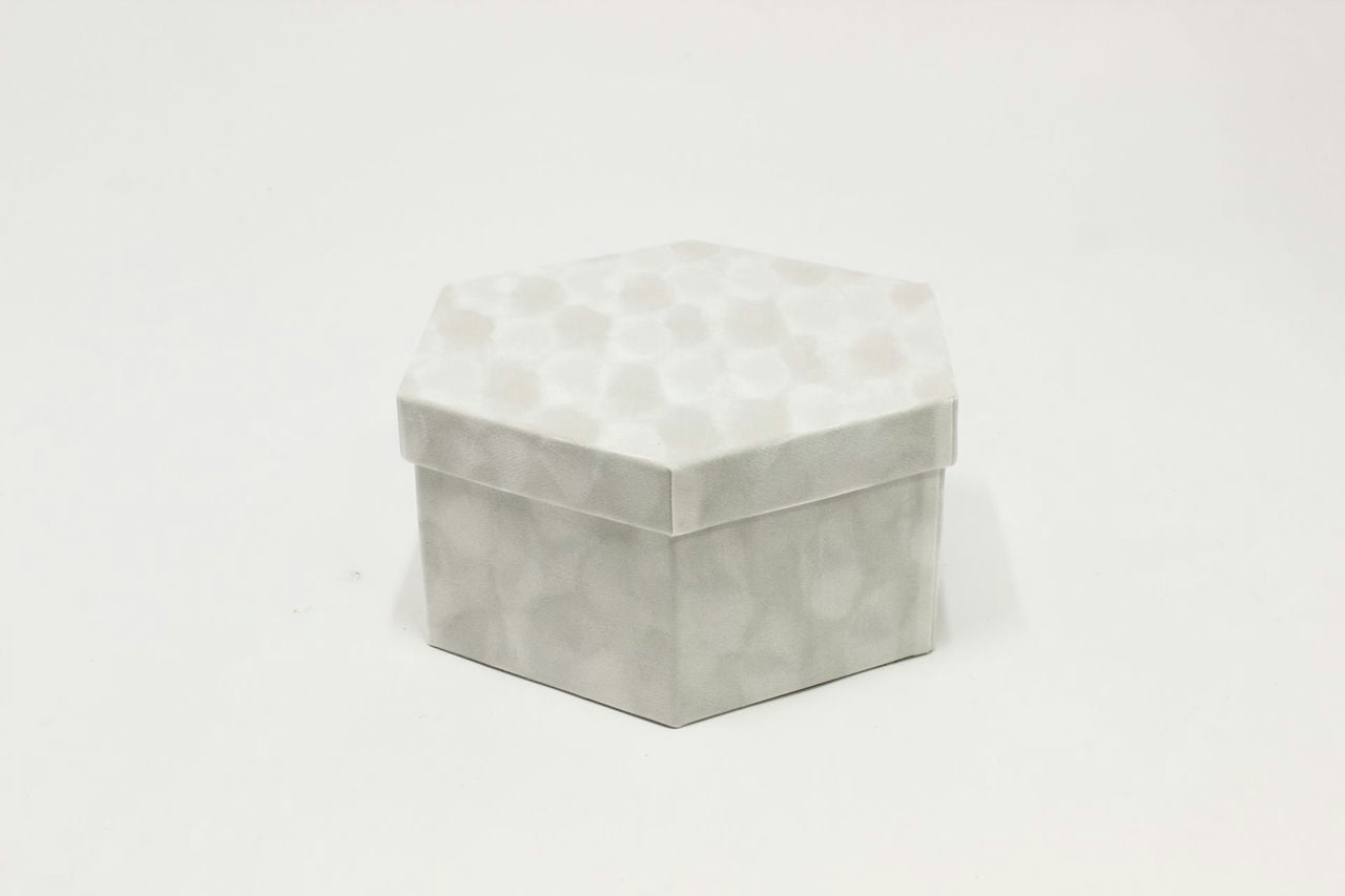 Коробка Велюр шестиугольник 23.5x21x11 см белый (Арт) 4829654-1