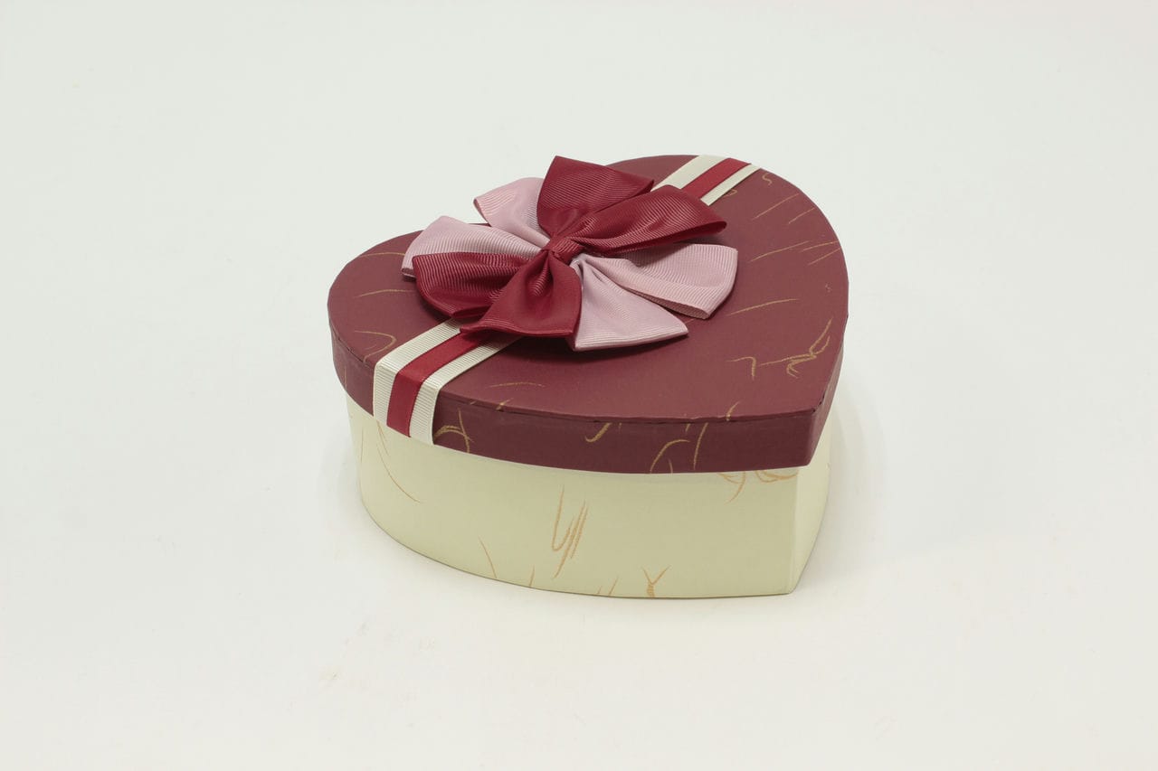Коробка подарочная сердце 18,5*17,7*7,5 см, с бантиком, Бордово/Бежевый (Арт) 88011770-2А