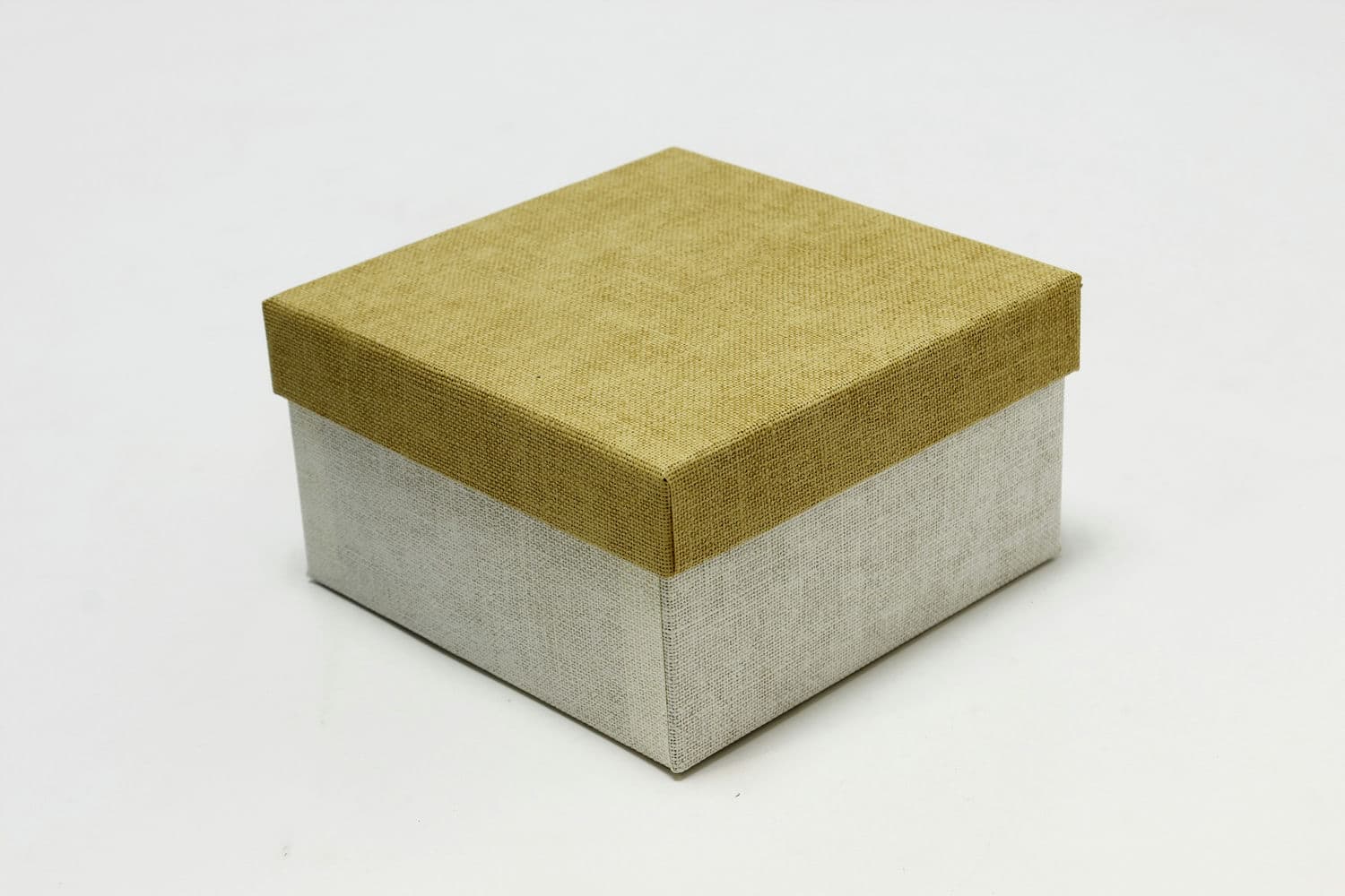 Коробка квадрат 15*15*8,5 см Белый/Серовато-жёлтый (Арт) 7212289/0056-2