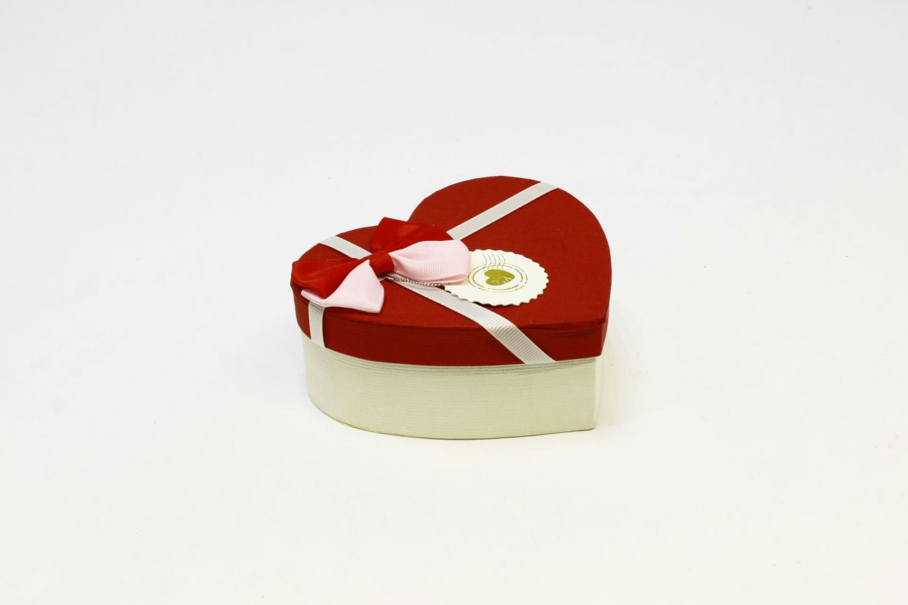 Коробка сердце 16*14*6 см  с бантиком, белая/красная крышка (Арт) 720612/10-3Б