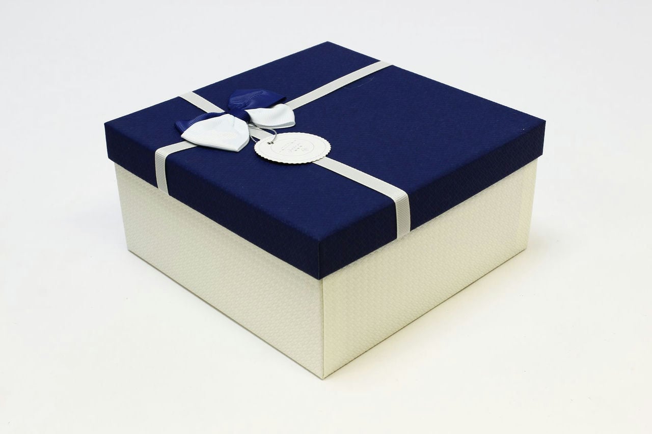Коробка квадрат 19*19*9,5 см с бантом, белая/синяя крышка (Арт) 720616/22-1Б