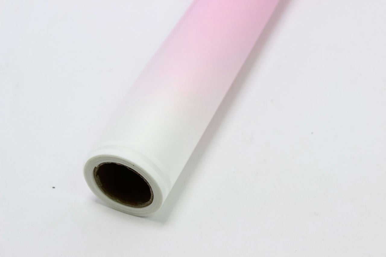 Плёнка 0,58*10м матовая с двойной белой полосой 50мкм Светло-розовый