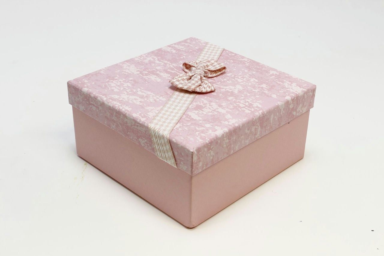 Коробка квадрат 19*19*9,5 см, Розовый с бантом (Арт) 7201560/3-1