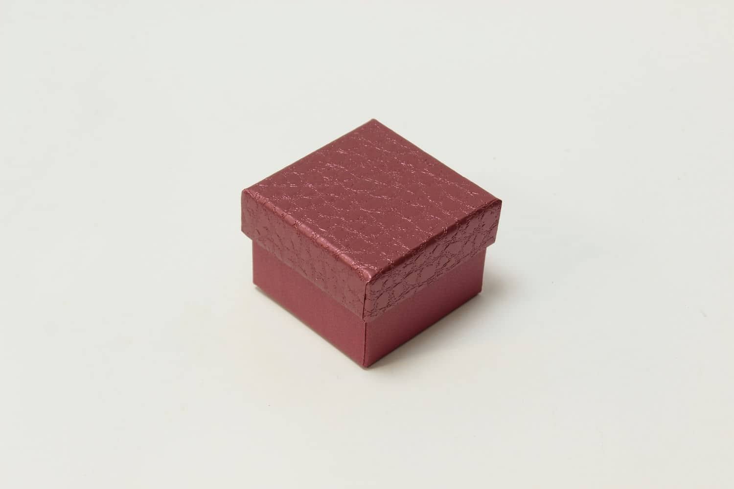 Ювелирная коробка - Под Кожу 5*5*2 см, Красный