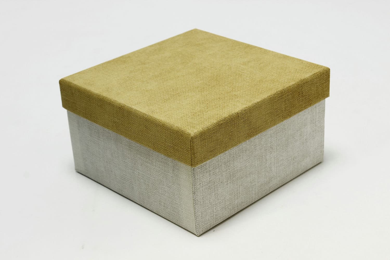Коробка квадрат 17*17*9,5 см Белый/Серовато-жёлтый (Арт) 7212289/0056-1