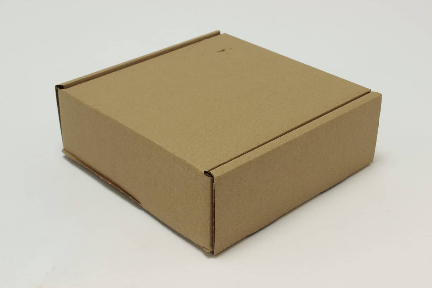 Самосборная картонная коробка 200x200x70 мм , короб из микрогофрокартона Т22