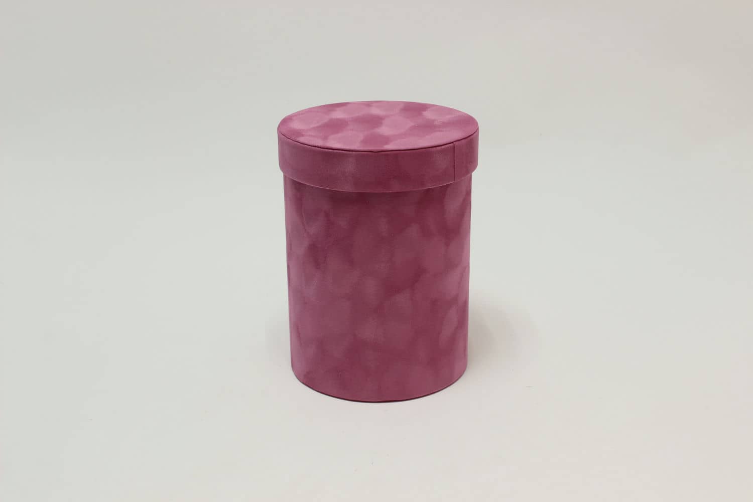 Коробка цилиндр бархатная "Velvet" 15*19,5 см, Лиловый (Арт) 720952/4-4 Коробка цилиндр бархатная "Velvet" 15*19,5 см, Лиловый (Арт) 720952/4-4