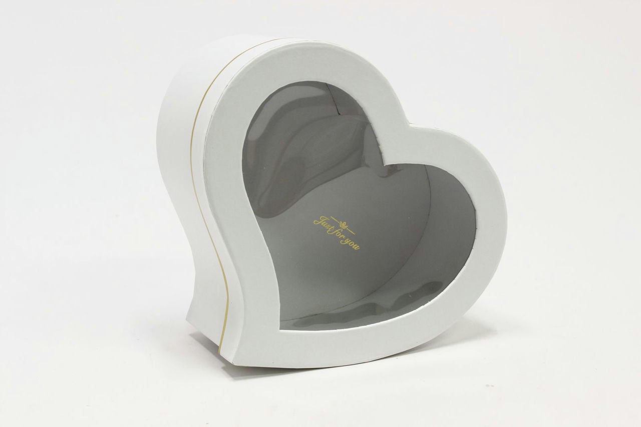 Коробка сердце с окном белый 24.5x21x10cм (Арт) 482573-3 Коробка сердце с окном белый 24.5x21x10cм (Арт) 482573-3