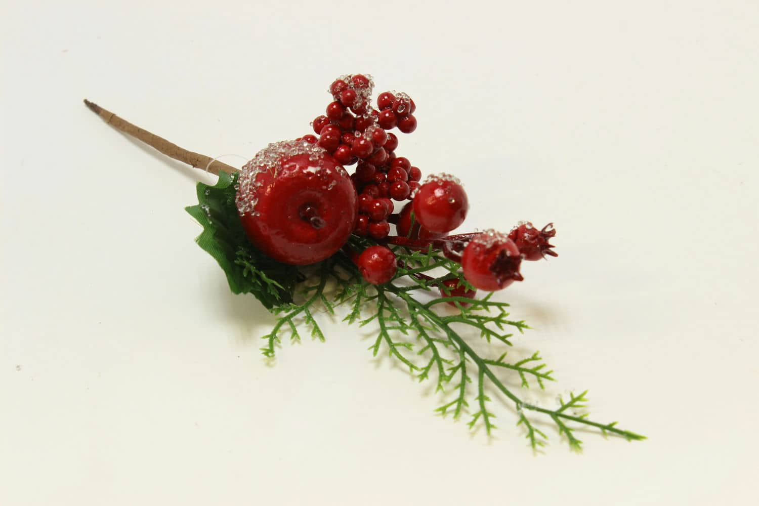 Ветка с красными ягодами и яблоком, H23 см