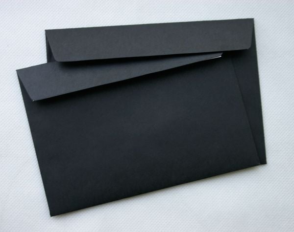 Конверт из цветной бумаги С6 (114*162) черный (Цена за 1шт)