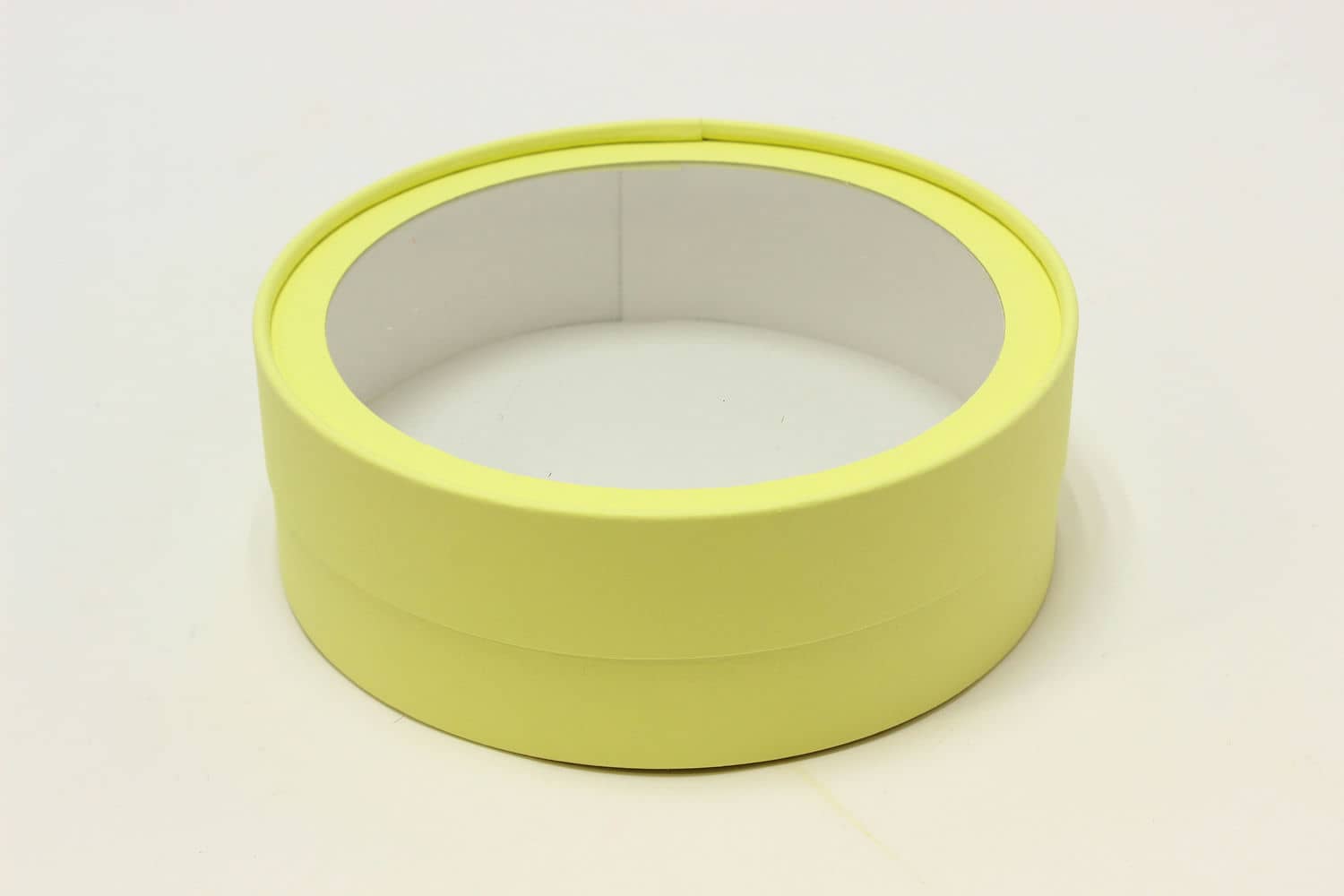 Подарочная коробка круглая с прозрачным окном D18*H6 Светло-желтый №32