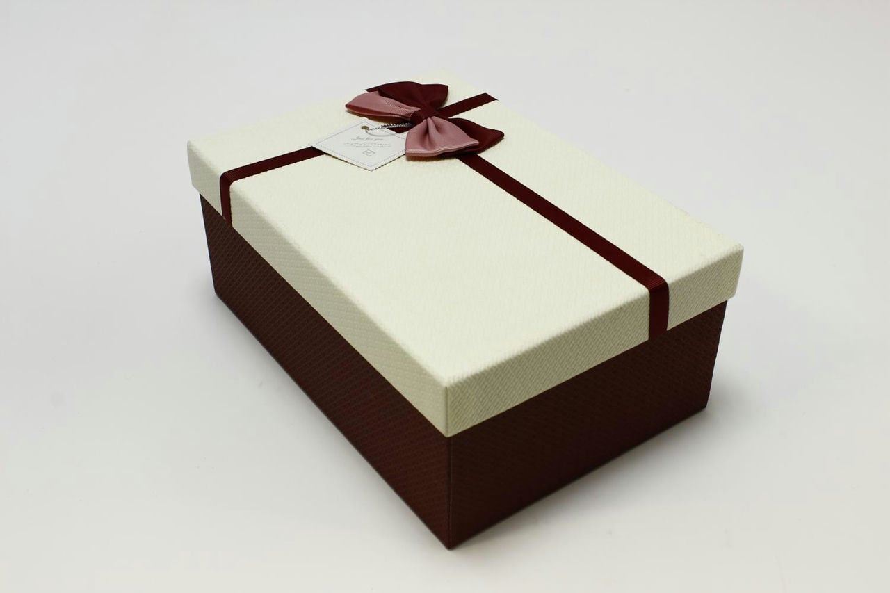 Коробка прямоугольник с бантом 23*16*9,5 см, бордовая/белая крышка (Арт) 720614/17-1Б