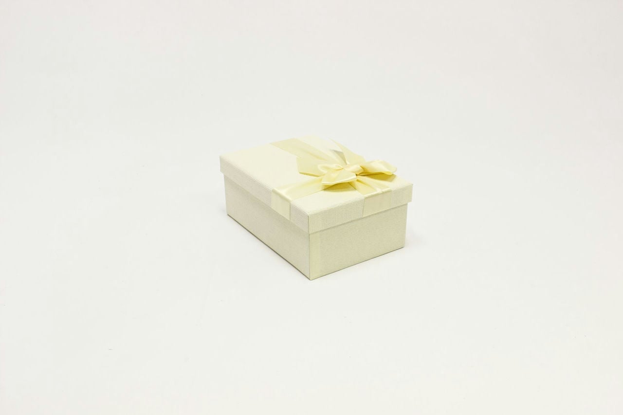 Коробка прямоугольная "Бант" Бежевый 20,7*14,3*8,5 см (Арт) 721604/0026-8