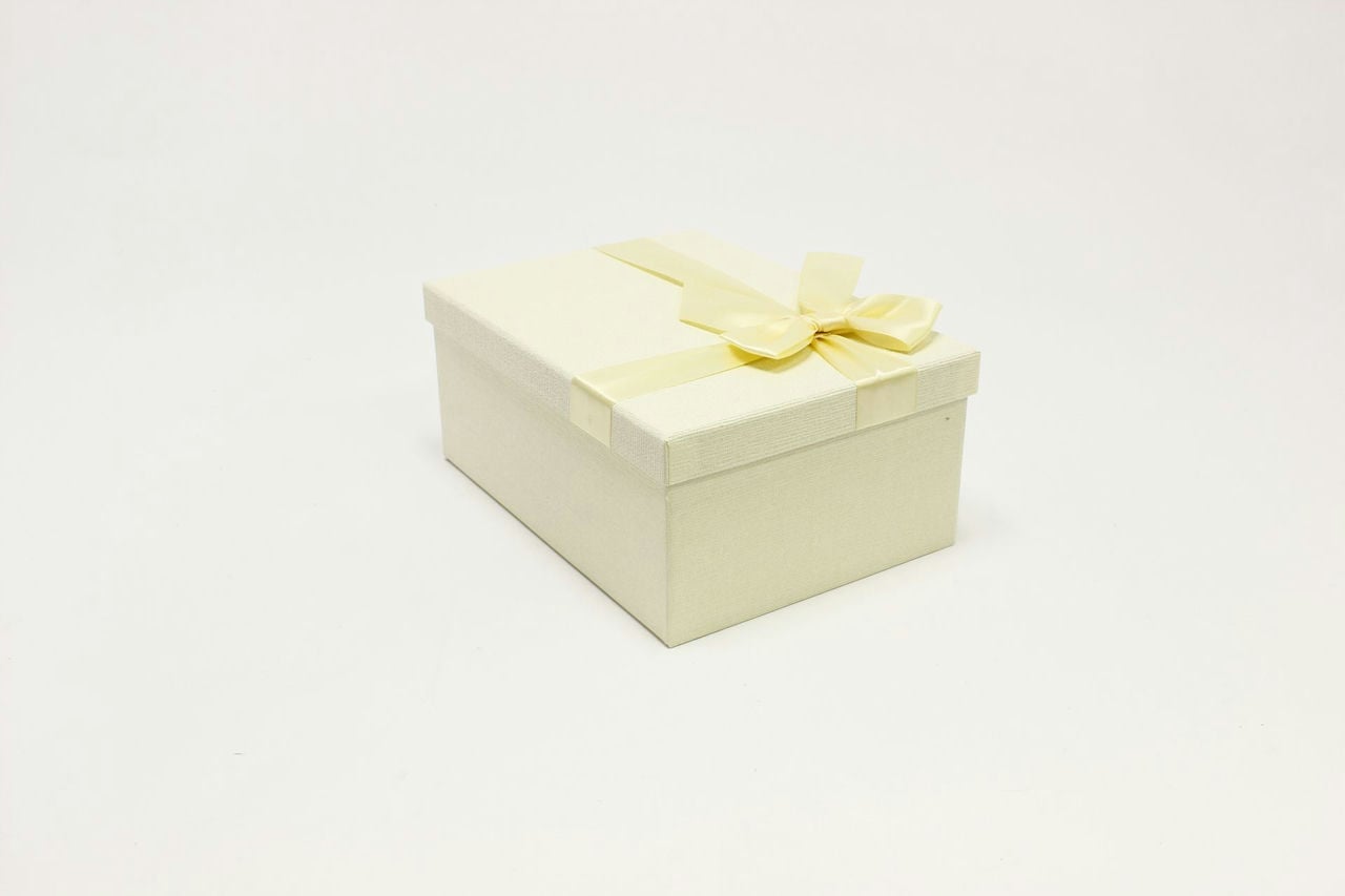 Коробка прямоугольная "Бант" Бежевый 26,3*19,3*11,3 см (Арт) 721604/0026-5