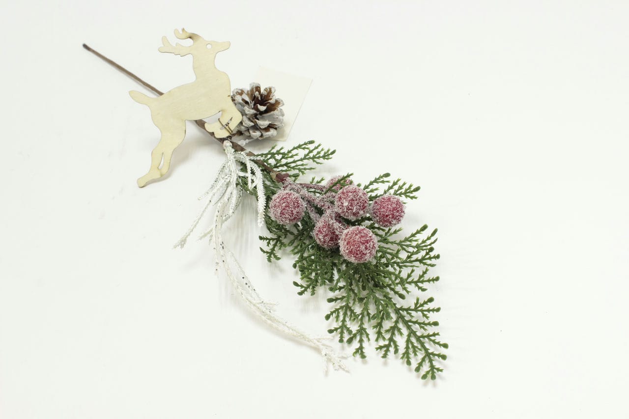 Ветка с заснеженными ягодами, шишкой и оленем, H39 см