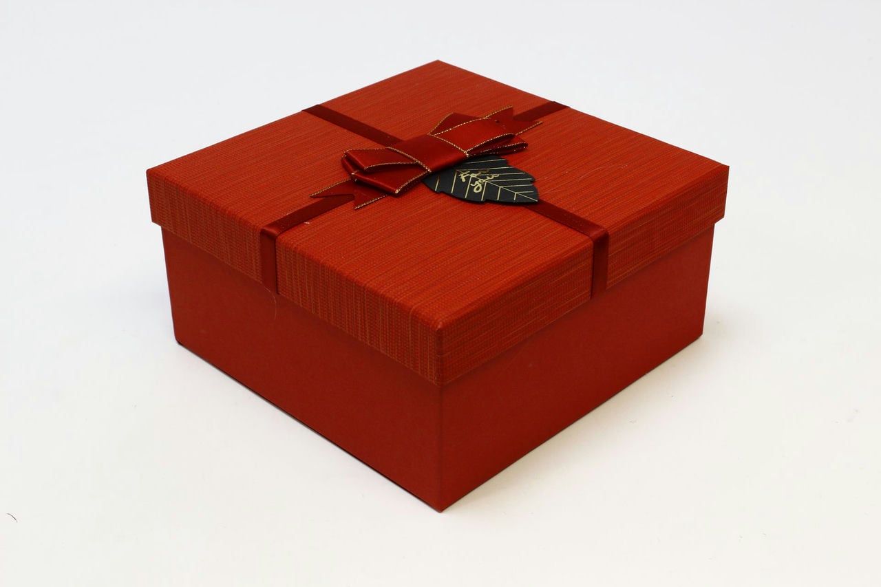 Коробка квадрат 19*19*9,5 см с бантом "For You" Красный (Арт) 7201530/10-1